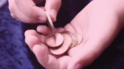 מתן הצדקה מתואר בפי הנביא כזריעה, כשם שהזריעה מצמיחה פי כמה וכמה מאשר הושקע בה, כך גם סגולת הצדקה עשויה להניב פירות רבים ביותר.