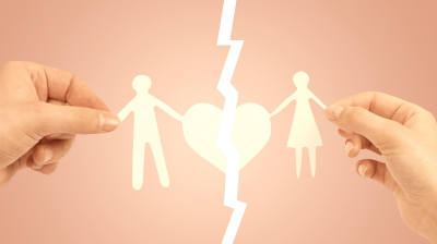 המילה "גט" פירושה "שטר". מוצאים אנו בתלמוד מושגים כמו "גט חוב", כשהכוונה היא לשטר המעיד על חוב כספי, וכן "גט שחרור" פירושו שטר המעניק שחרור לעבד. גם "גט אישה" פירושו שטר גירושין.
