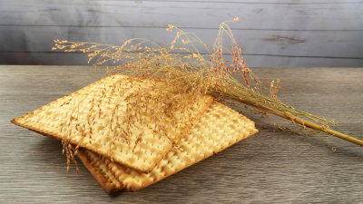 בחג הפסח אנו מציינים את היציאה החפוזה ממצרים, יש להתבונן האם זה יתרון או חיסרון? חיפזון מול זריזות